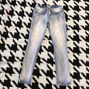 Ladies size 7 Mudd Low Rise Jeans